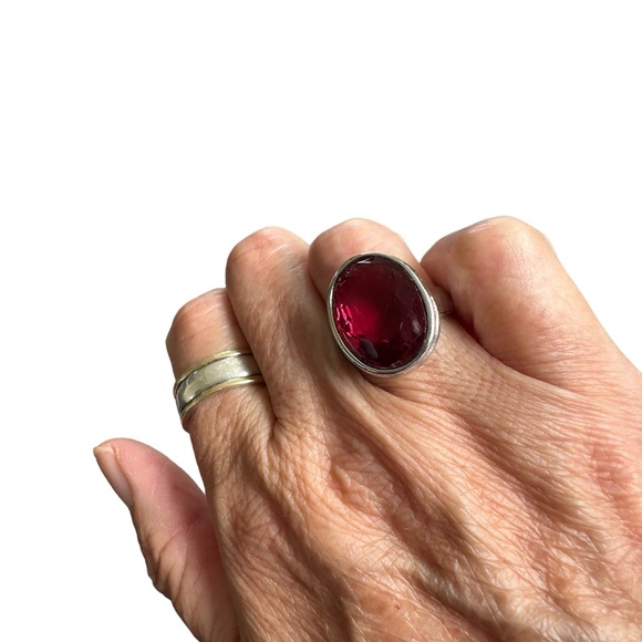 Burgundy Wine Gemstone Silver Ring - Picture 4 of 10